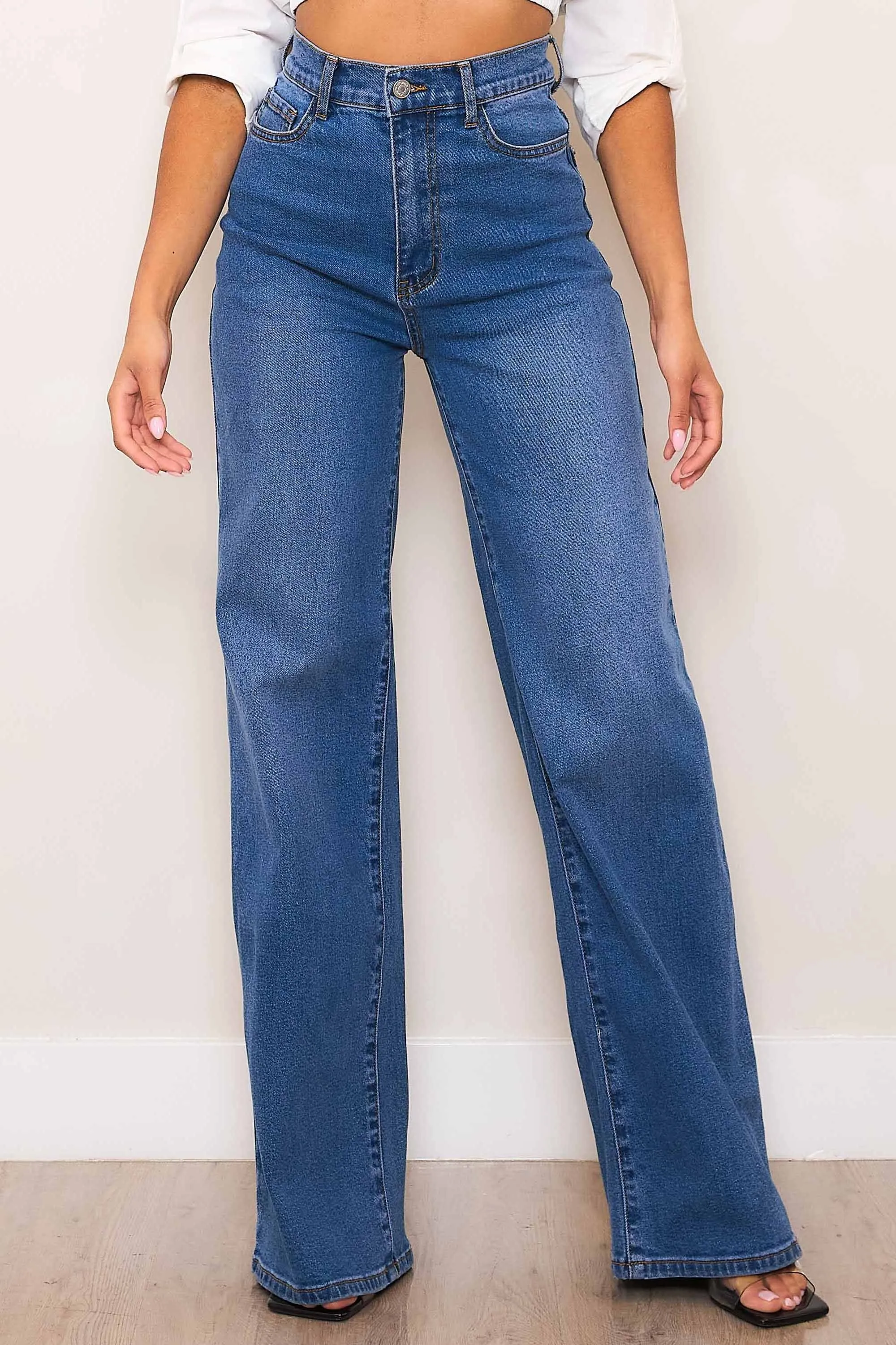 High-Rise Essential Wide Leg Jeans