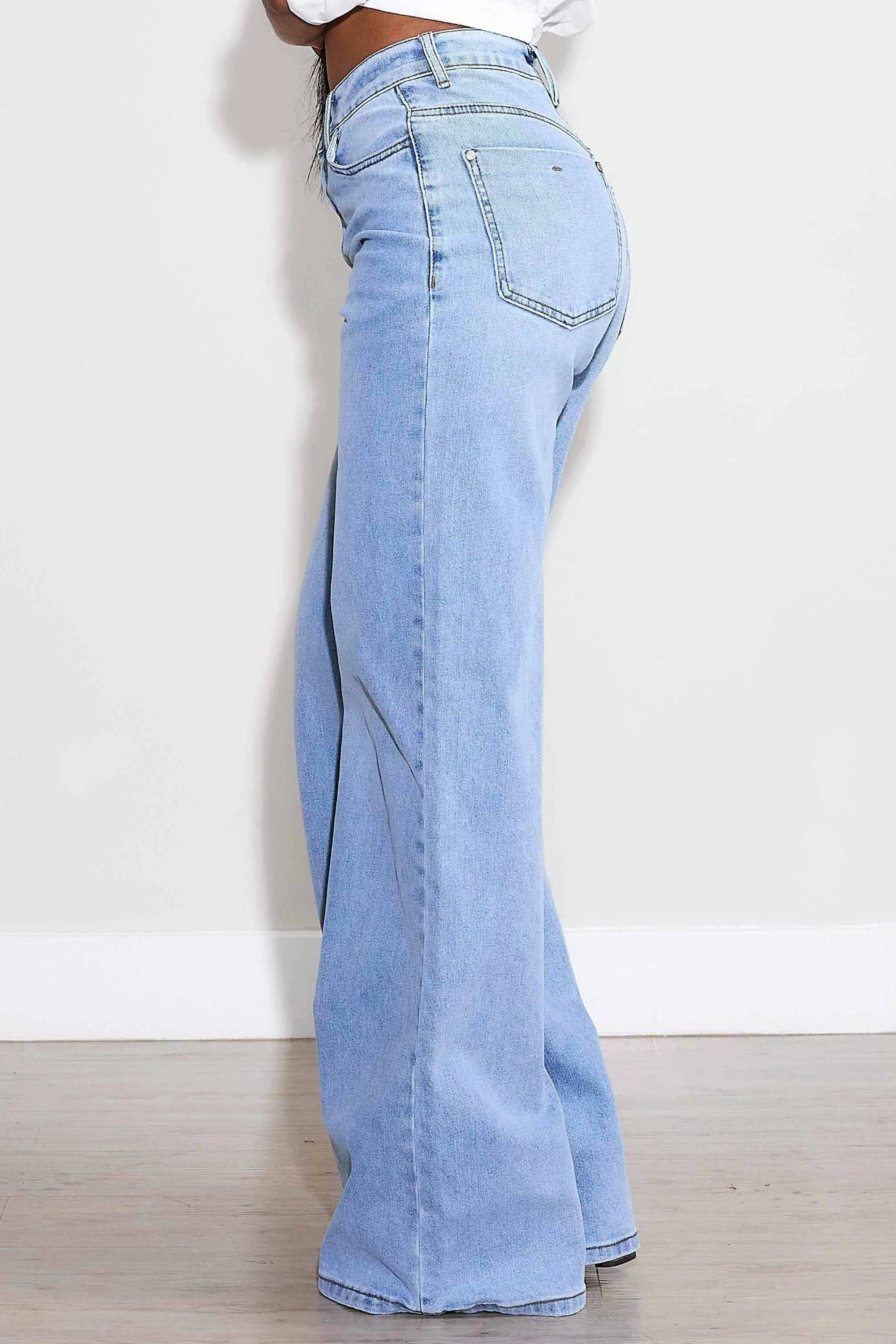 High-Rise Essential Wide Leg Jeans